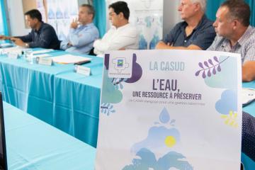 Une conférence sur l'eau, une ressource à préserver. 